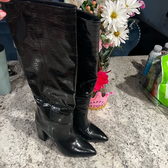 Lulus Black Croc-Embossed Knee-High Boots. Worn once - Picture 3 of 5